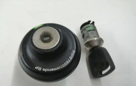 Ford Transit Fuel tank cap lock 