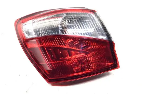 Nissan Qashqai+2 Rear/tail lights