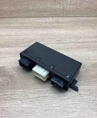 BMW 5 E39 Door control unit/module 6904251 05071754