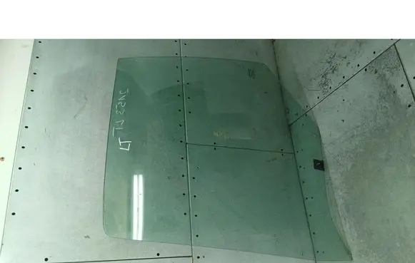 Renault Clio II Rear door window glass 