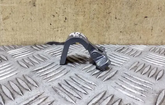 Tailgate/trunk/boot hinge