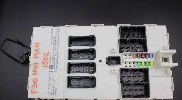 BMW 3 F30 F35 F31 Comfort/convenience module 9290804 6135929 51930AF07