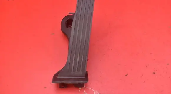 Volkswagen PASSAT CC Accelerator throttle pedal 1K1721503AB