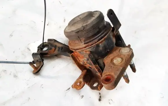 Toyota Corolla Verso AR10 Engine mount bracket