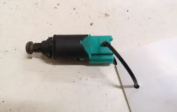 Citroen C4 I Brake pedal sensor switch 9650688480