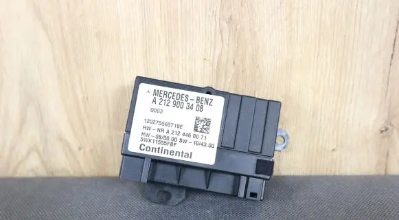 Mercedes-Benz E W212 Fuel pump relay 2129003408