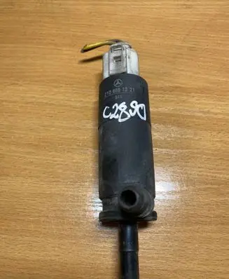 Mercedes-Benz E W212 Windscreen/windshield washer pump 2108691221 C2890