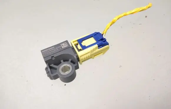 Hyundai Tucson TL Airbag deployment crash/impact sensor 95920B4000 A71714345739