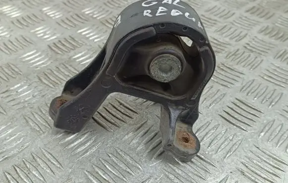 Honda CR-V Rear differential mounting bracket 