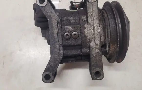 Nissan X-Trail T30 Air conditioning (A/C) compressor (pump) 584067651 5M307 2K432