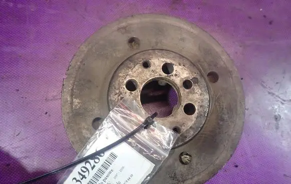 Volkswagen Golf IV Crankshaft pulley