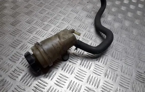 Ford Focus Power steering fluid tank/reservoir 98AG3R700AH 98AG-3R700AH