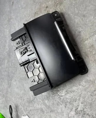 Audi A3 8Y Rear glass lock/latch C197 8K0857951