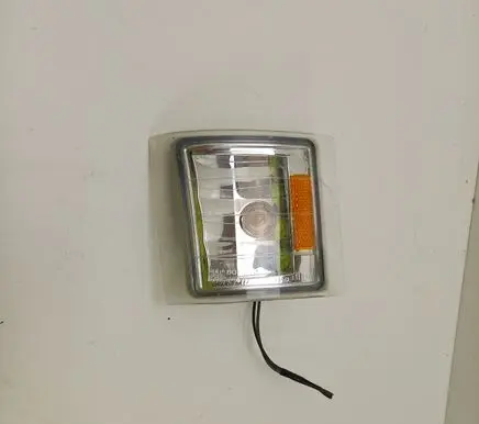 Chevrolet Tahoe Front indicator light CEC88