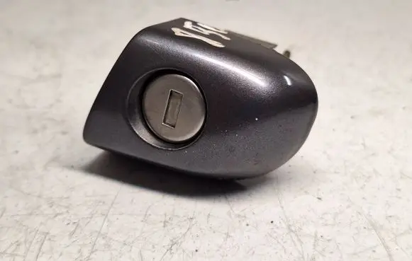 BMW 3 E46 Front door lock (next to the handle) 8253473 51217019973 51217019975