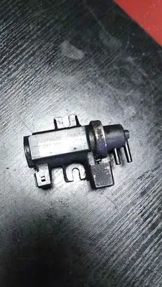 BMW 5 E60 E61 Turbo solenoid valve 72279600