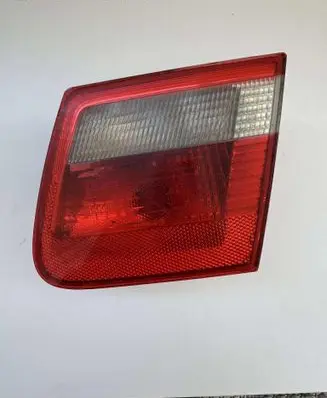 Tailgate rear/tail lights