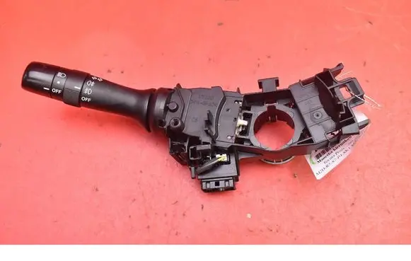 Toyota Prius (NHW20) Headlight wiper switch 17F100