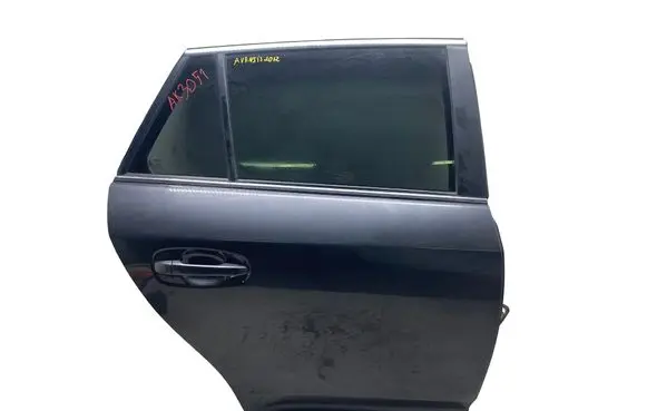 Toyota Avensis T270 Rear door 123456