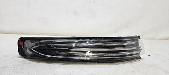 Aston Martin DBX Rear/tail lights MY83-13405-CE