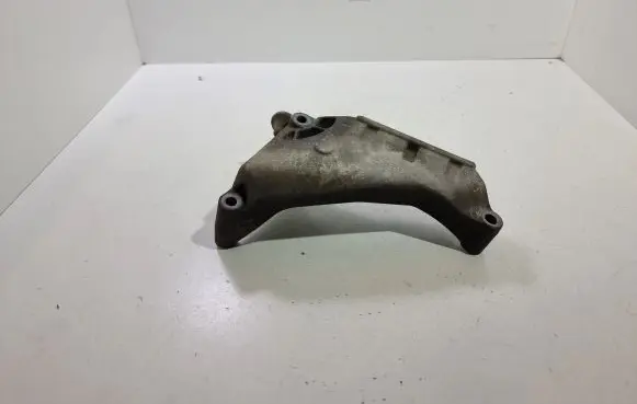 Volkswagen Transporter - Caravelle T5 Engine mounting bracket 03L199207B