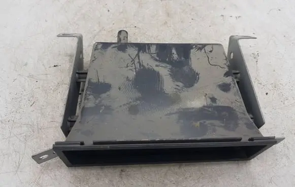 Nissan X-Trail T30 Glove box G402567110011 6847535F00 6847501U10