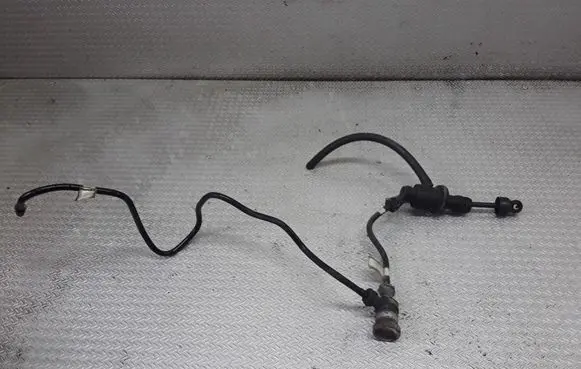 Nissan Note (E11) Clutch master cylinder 30610AX715