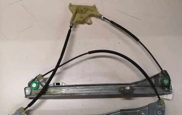 Renault Laguna III Front window lifting mechanism without motor 974825102 807010002R 974823103