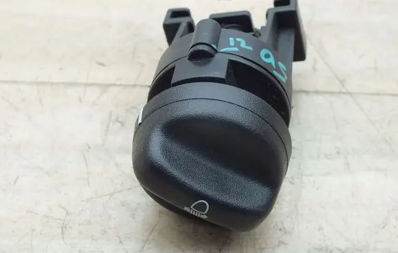 Dacia Sandero Headlight level adjustment motor 