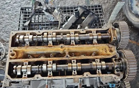 Ford Fusion Engine head 4M5660090ZA IMPRK1366243