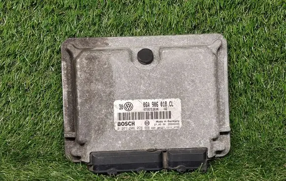 Volkswagen Golf IV Engine control unit/module ECU 06A906018CL 0261206076