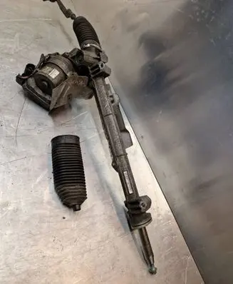 Mercedes-Benz B W245 Steering rack 6700002146 Q003T62180