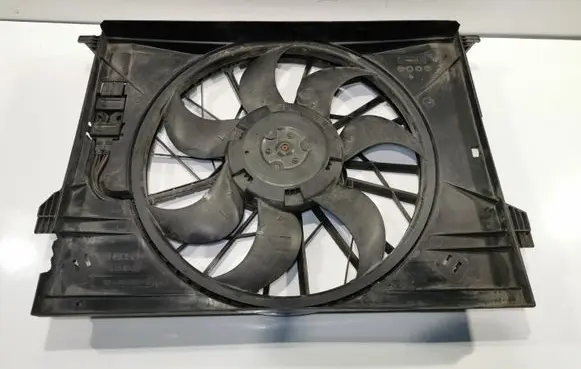 Mercedes-Benz CLS C219 Radiator cooling fan shroud 3137229008 1137328109