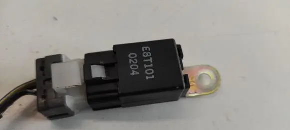 Mitsubishi Pajero Other relay E8T101 0204