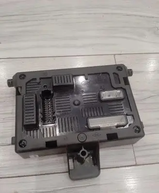 Renault Clio III Comfort/convenience module BCM