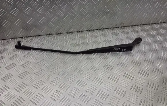 Peugeot 407 Front wiper blade arm