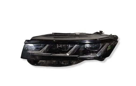 Volkswagen Touareg III Headlight/headlamp 761941081D