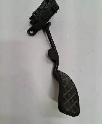 Volkswagen PASSAT B5.5 Accelerator throttle pedal 8E2721523C 020404 6PV00777033