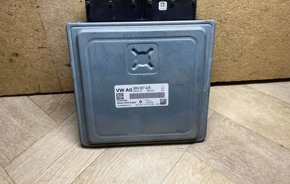 Audi Q5 SQ5 Engine control unit/module 06N907425 A3C0868860000