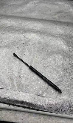 BMW 5 E39 Tailgate/trunk/boot tension spring GS0582