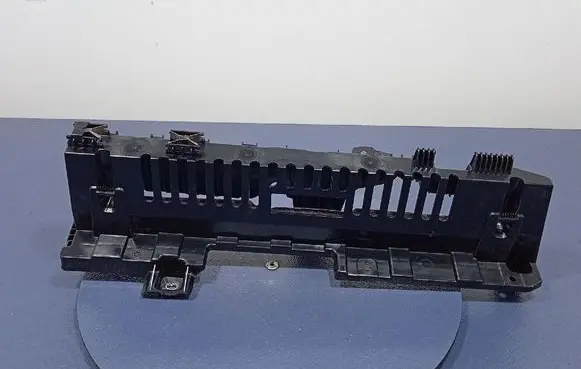 Other sill/pillar trim element