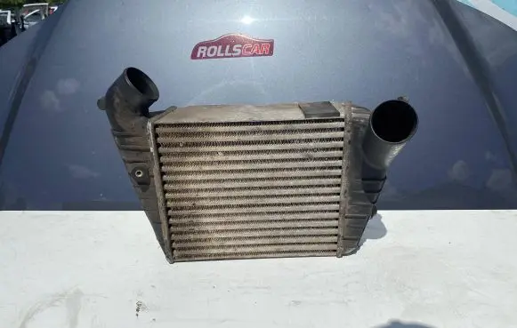 Audi A6 S6 C4 4A Intercooler air channel guide 1402429