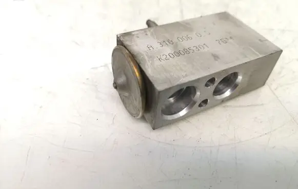 Air conditioning (A/C) expansion valve