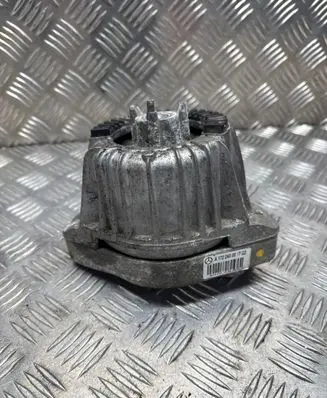Engine mount bracket