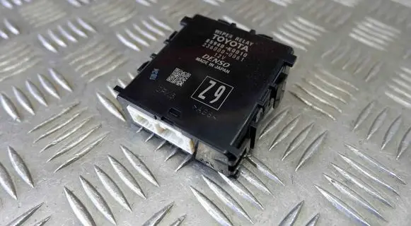 Toyota Yaris XP210 Window wiper relay 85940K0010