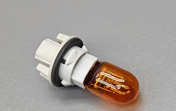 Mazda 3 III Headlight/headlamp bulb 10800AMBER
