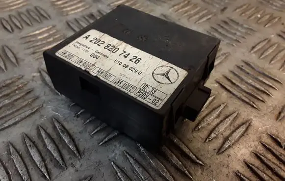 Mercedes-Benz C W202 Alarm control unit/module A2028207426 2028207426