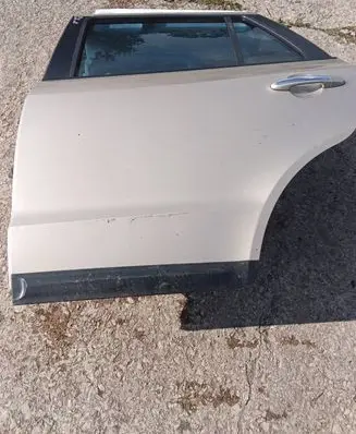 Hyundai Santa Fe Rear door