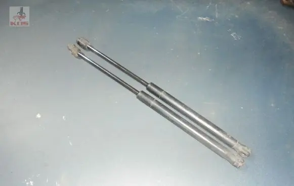 Maserati Quattroporte Front bonnet/hood damper/strut