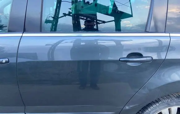 Peugeot 5008 Rear door 